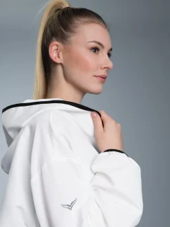 Dünne Kapuzenjacke mit praktischen Taschen Weiss