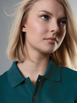 Slim Fit Poloshirt aus DELUXE-Piqué Saphir