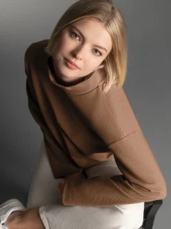 Sweatshirt mit Stehkragen Haselnuss