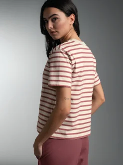T Shirt in Ringeloptik Mahagoni
