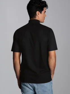T-Shirt mit Stehkragen Schwarz