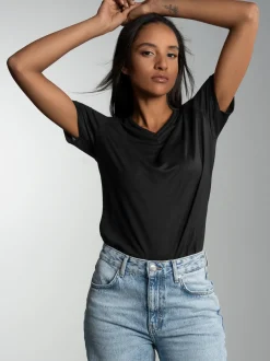V-Shirt aus 100% Lyocell Schwarz