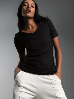 V-Shirt aus Modal Schwarz